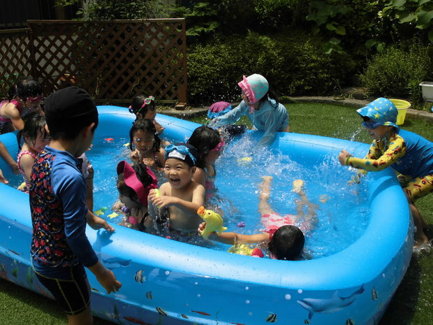 Pool Time_e0119166_13371965.jpg